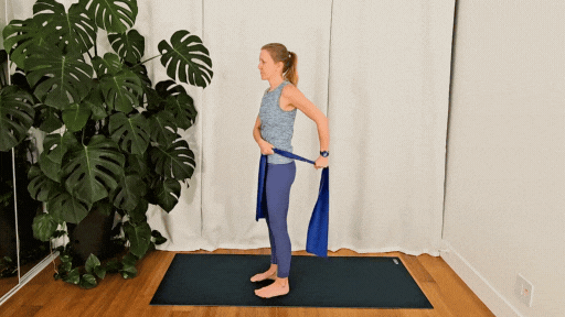 Resistance band upper body exercise: triceps extension